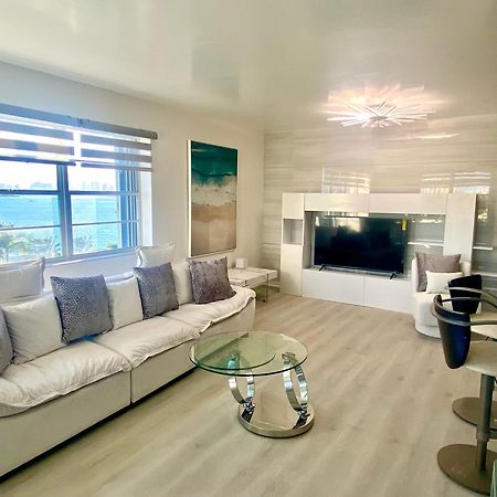 Panoramic Luxurious Waterfront One Bedroom Apartment With Miami Skyline View Free Parking 5Min Drive To ميامي بيتش المظهر الخارجي الصورة